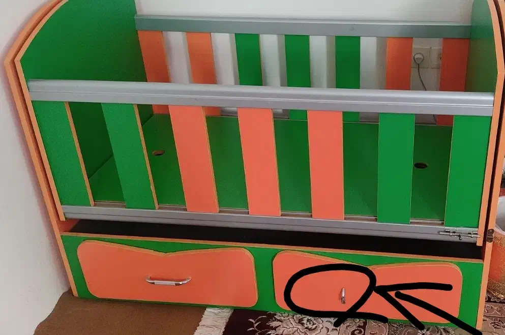 تخت کودک|تخت و صندلی بچه|کرمانشاه, |دیوار