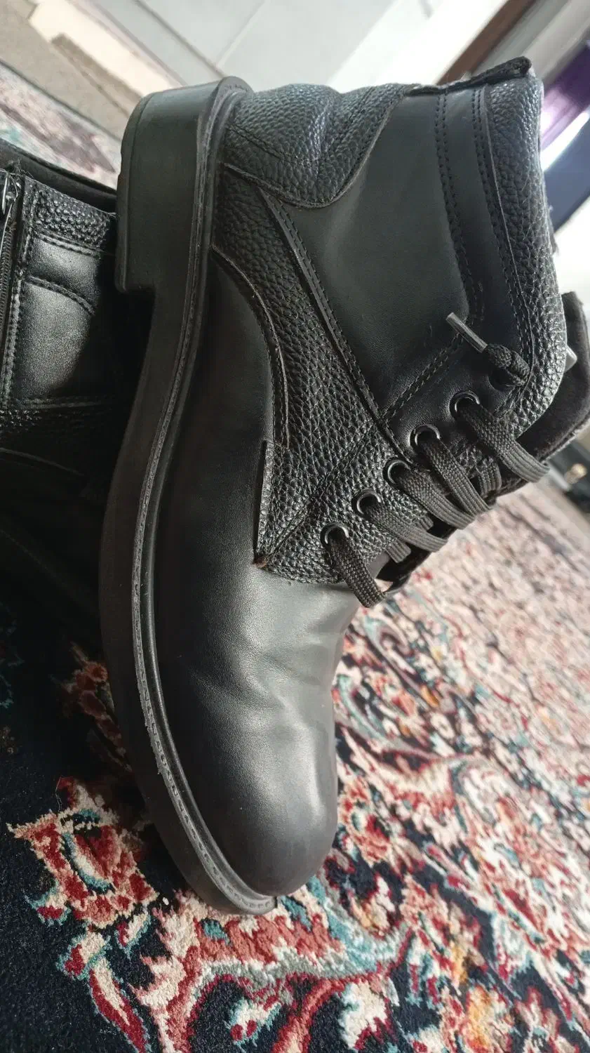 کفش نیم پوت|کیف، کفش، کمربند|پرند, فاز ۵|دیوار