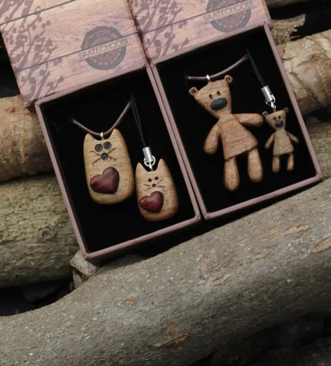 پلاک گردنبند چوبی|بدلیجات|قائن, |دیوار