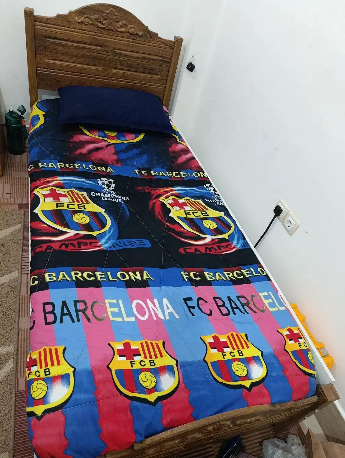 تخت خواب تک نفره ،آینه قدی،پاتختی|تخت و سرویس خواب|دوگنبدان, |دیوار