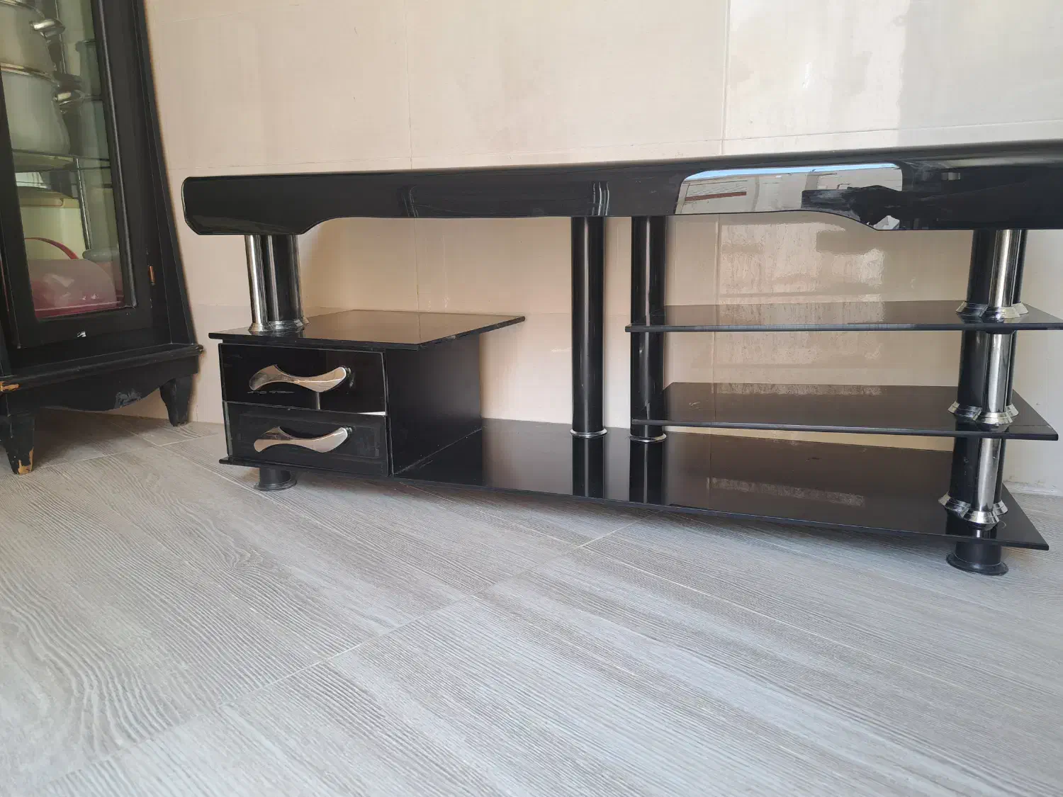 میز تلویزیون|میز تلویزیون|فردوس (خراسان), |دیوار