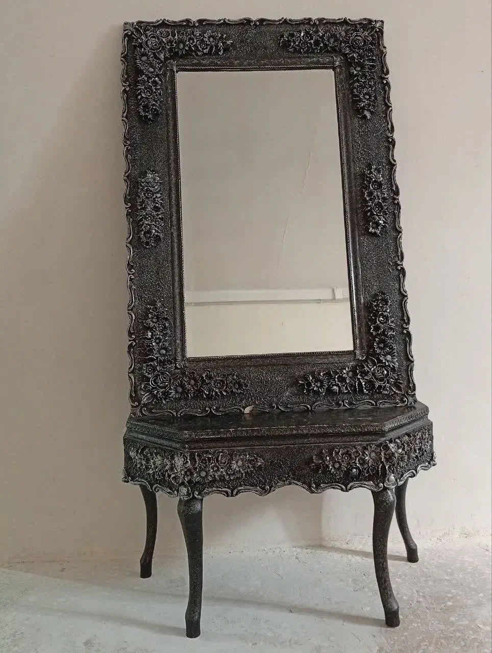 آینه و میز|مبلمان خانگی و میز عسلی|زنجان, |دیوار