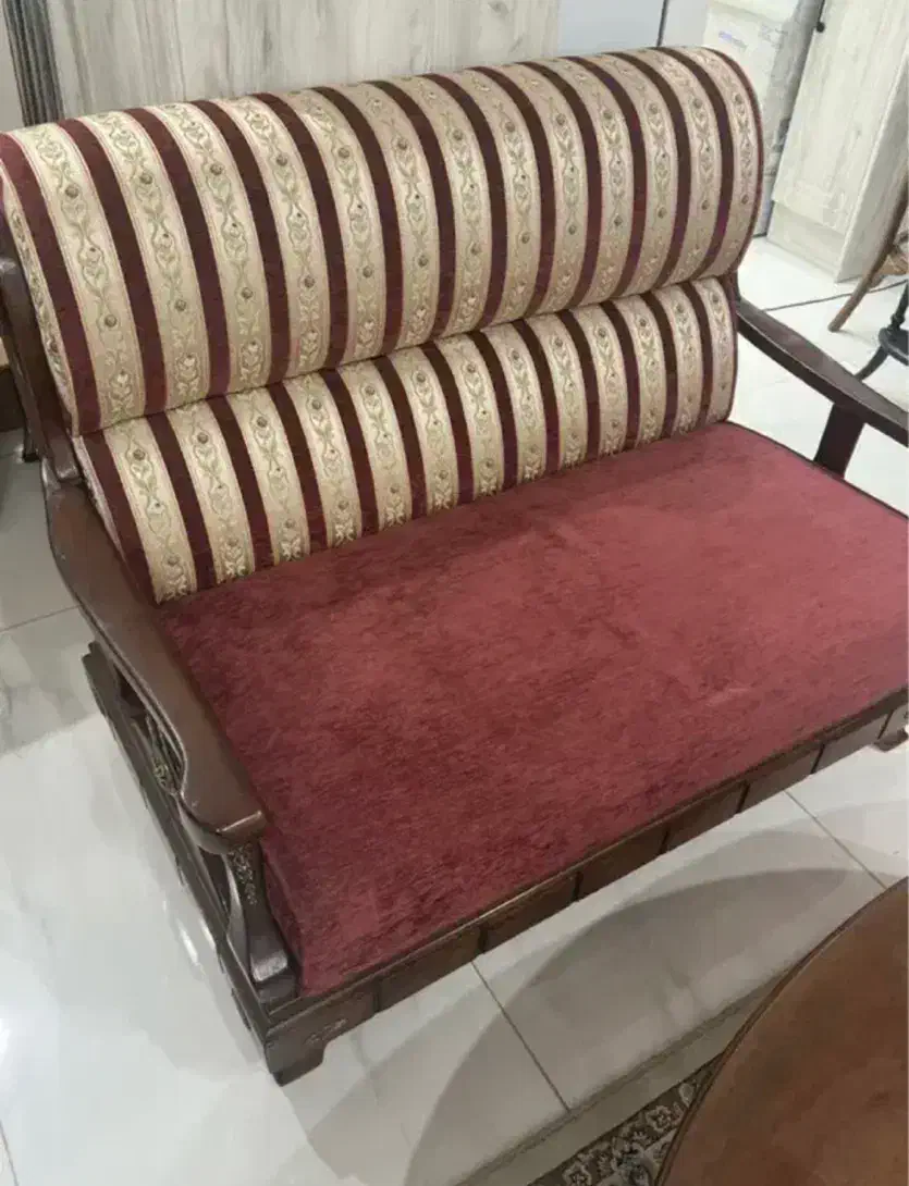 مبل کلاسیک ۹ نفره راحتی|مبلمان خانگی و میز عسلی|تهران, مجیدیه|دیوار