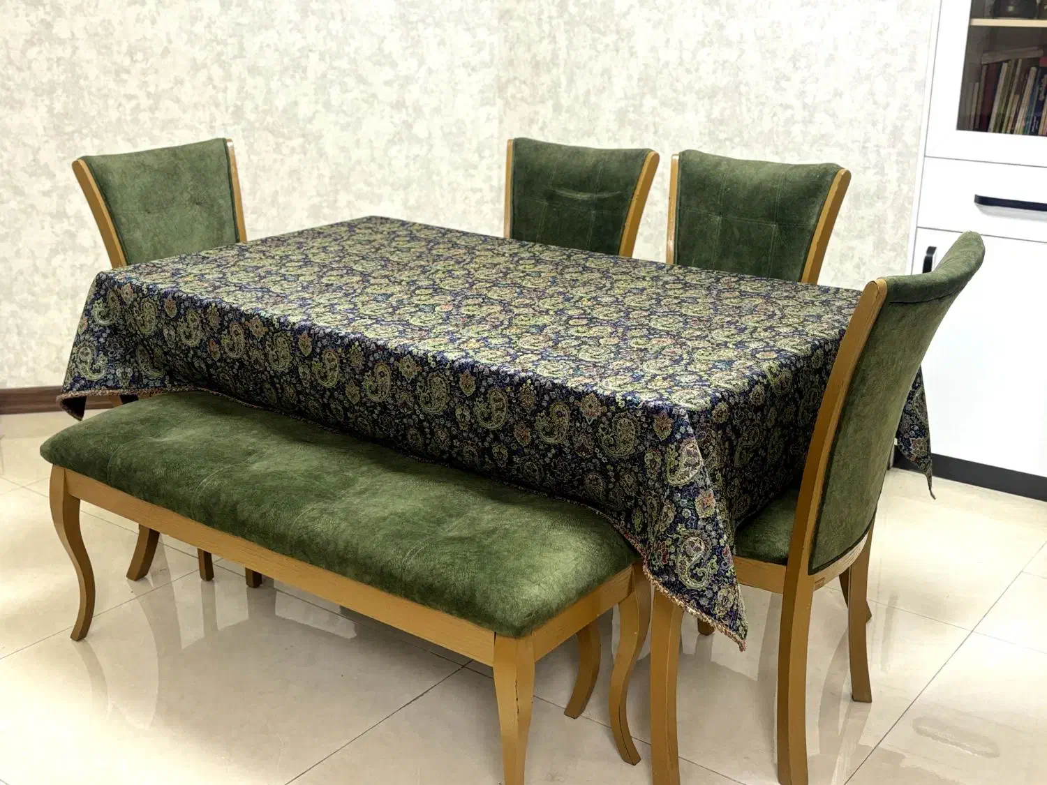 مبلمان ۷ نفره و نهار خوری ۶ نفره|مبلمان خانگی و میز عسلی|شیراز, شهرک برف فروشان|دیوار