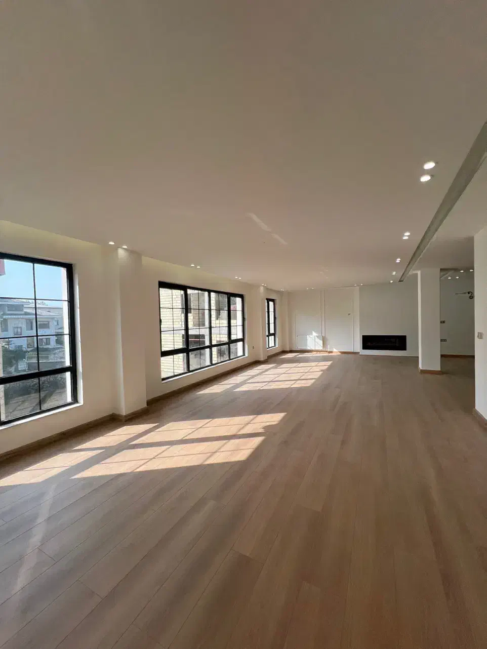 مستقل درب جدا ۱۴۰ متر کاشف شرقی|فروش آپارتمان|لاهیجان, قیام|دیوار