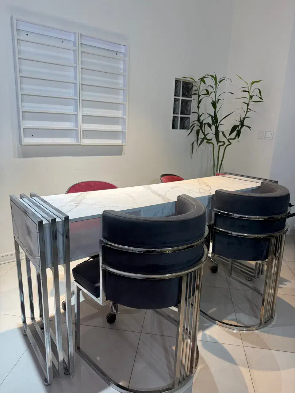 اجاره میز ناخن و صندلی-اجاره تخت مژه|اجارهٔ دفتر کار، اتاق اداری، مطب|تهران, مجیدیه|دیوار