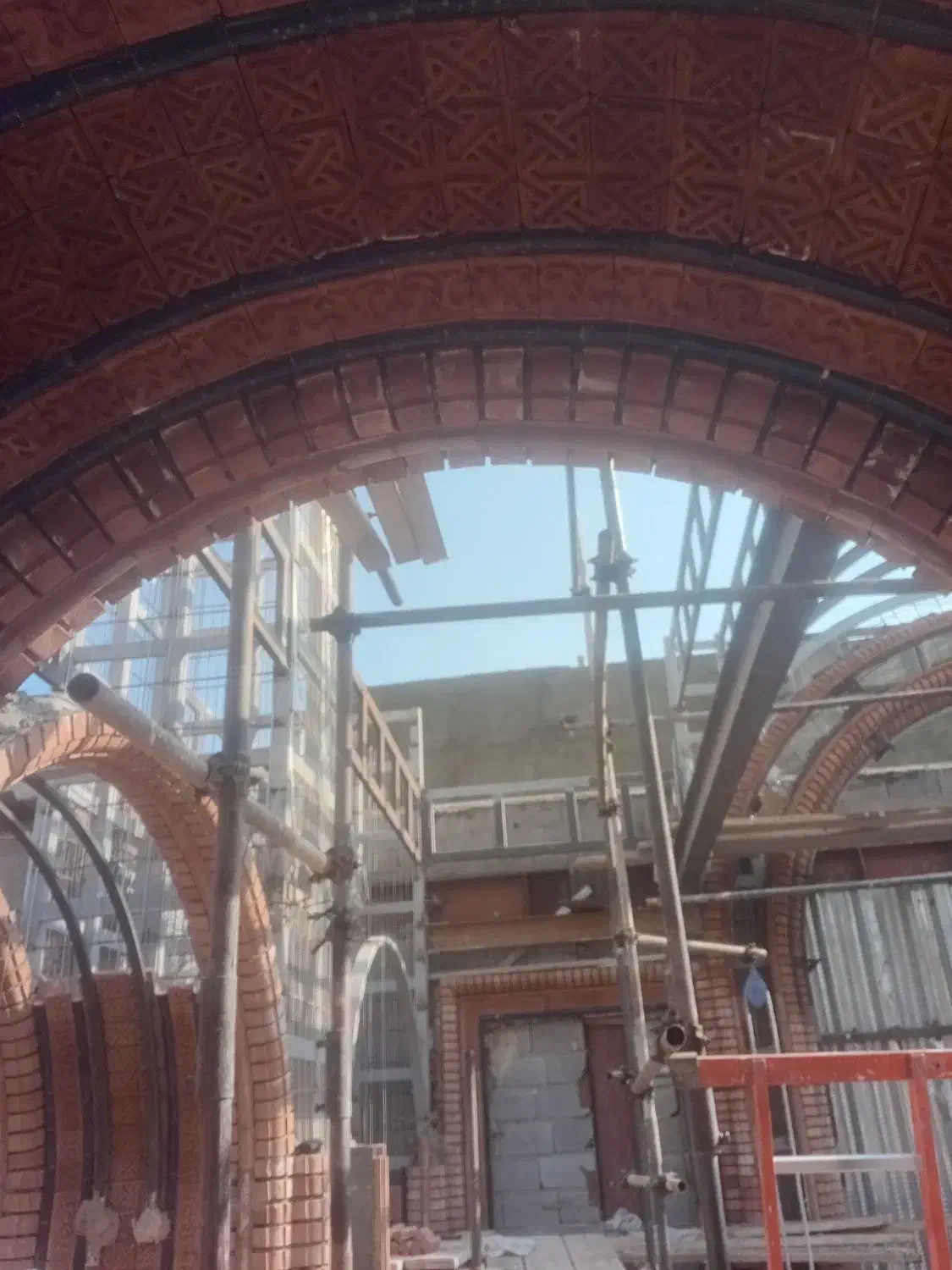 بنایی اجرای سنگ کاشی سرامیک موزائیک نماکاری|خدمات پیشه و مهارت|کرج, باغستان|دیوار