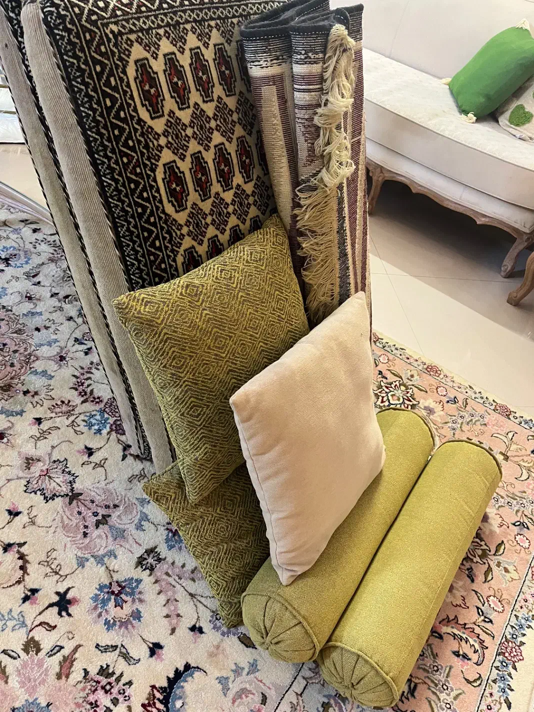 دو عدد قالیچه ماشینی جفت پشتی تر کمن و کوسن|فرش|مشهد, نیروی هوایی|دیوار