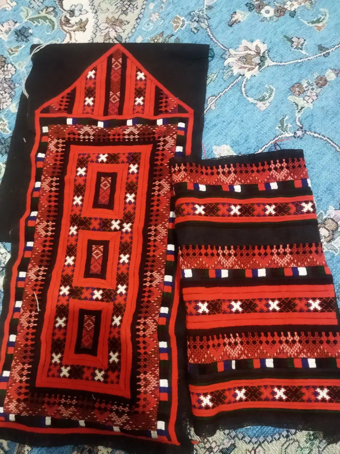 زیح استین گل و جوک|لباس|زهک, |دیوار