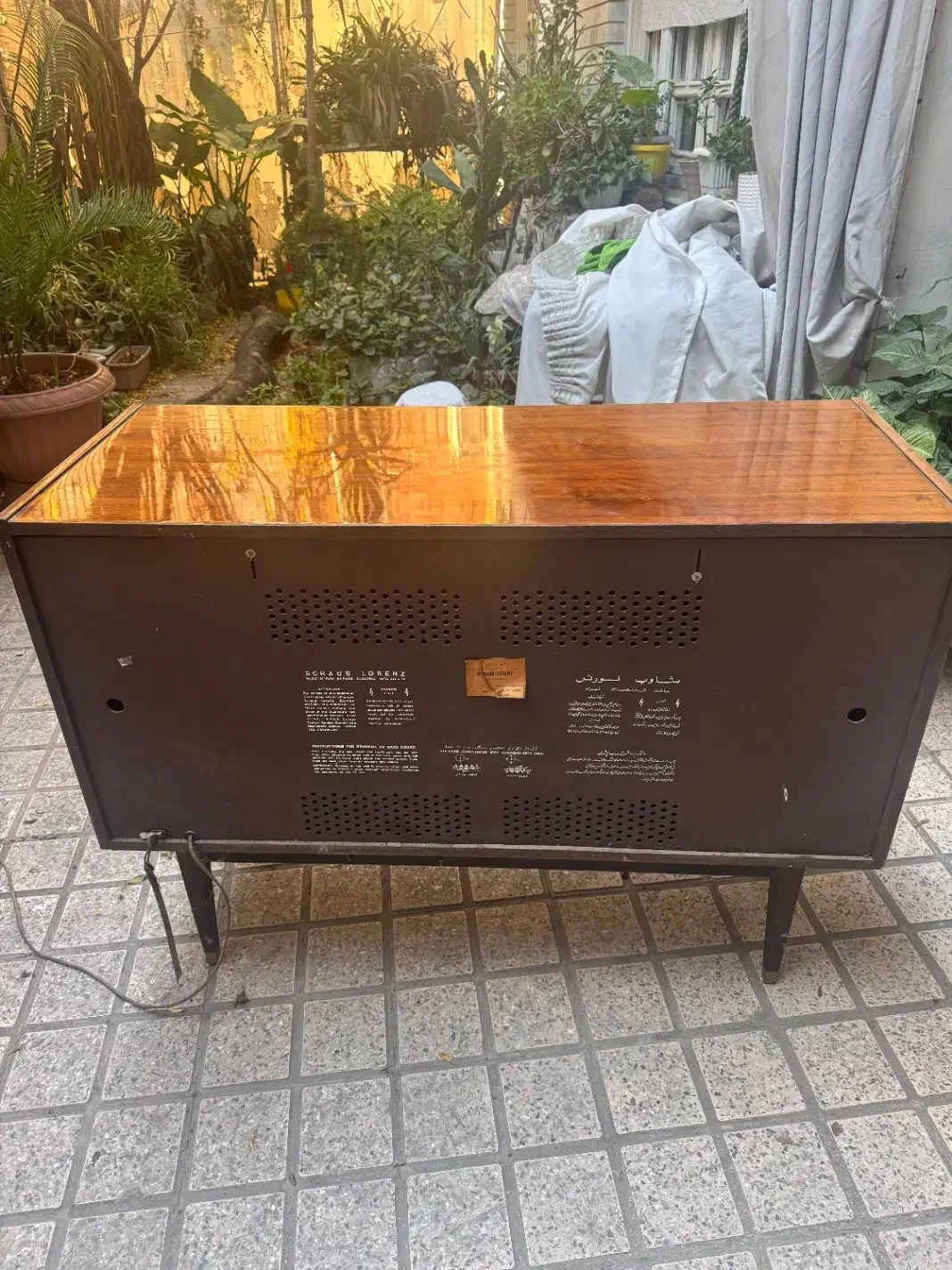 تلویزیون کمدی عتیقه شاب لورنس|کلکسیون اشیاء عتیقه|بابل, |دیوار