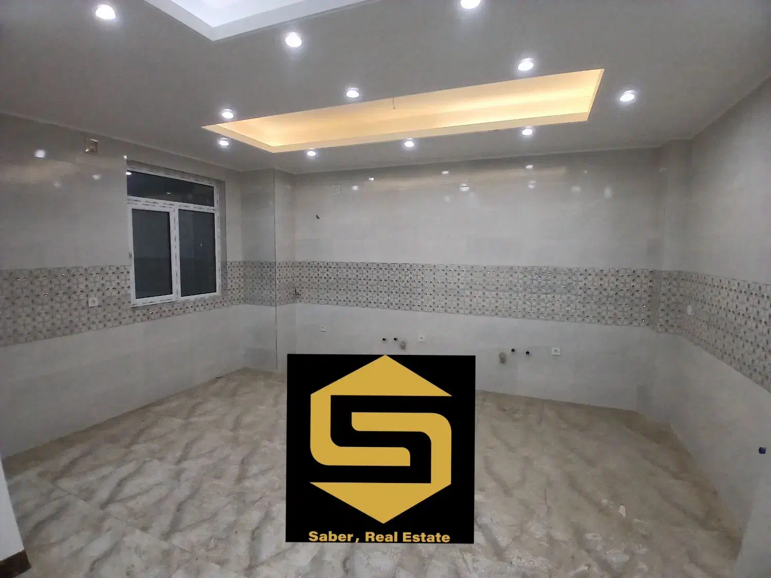 آپارتمان ۱۴۰ متر/سه خواب /شهرک ولیعصر/خانم صابری|فروش آپارتمان|ورامین, شهرک فجر|دیوار