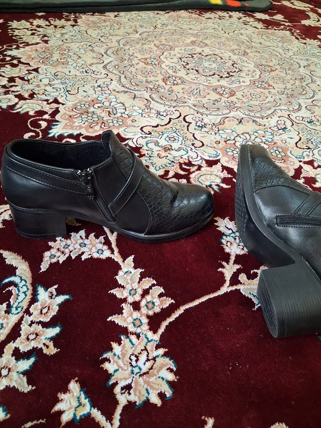 نیم بوت مشکی سایز۳۹|کیف، کفش، کمربند|پرند, فاز ۴|دیوار