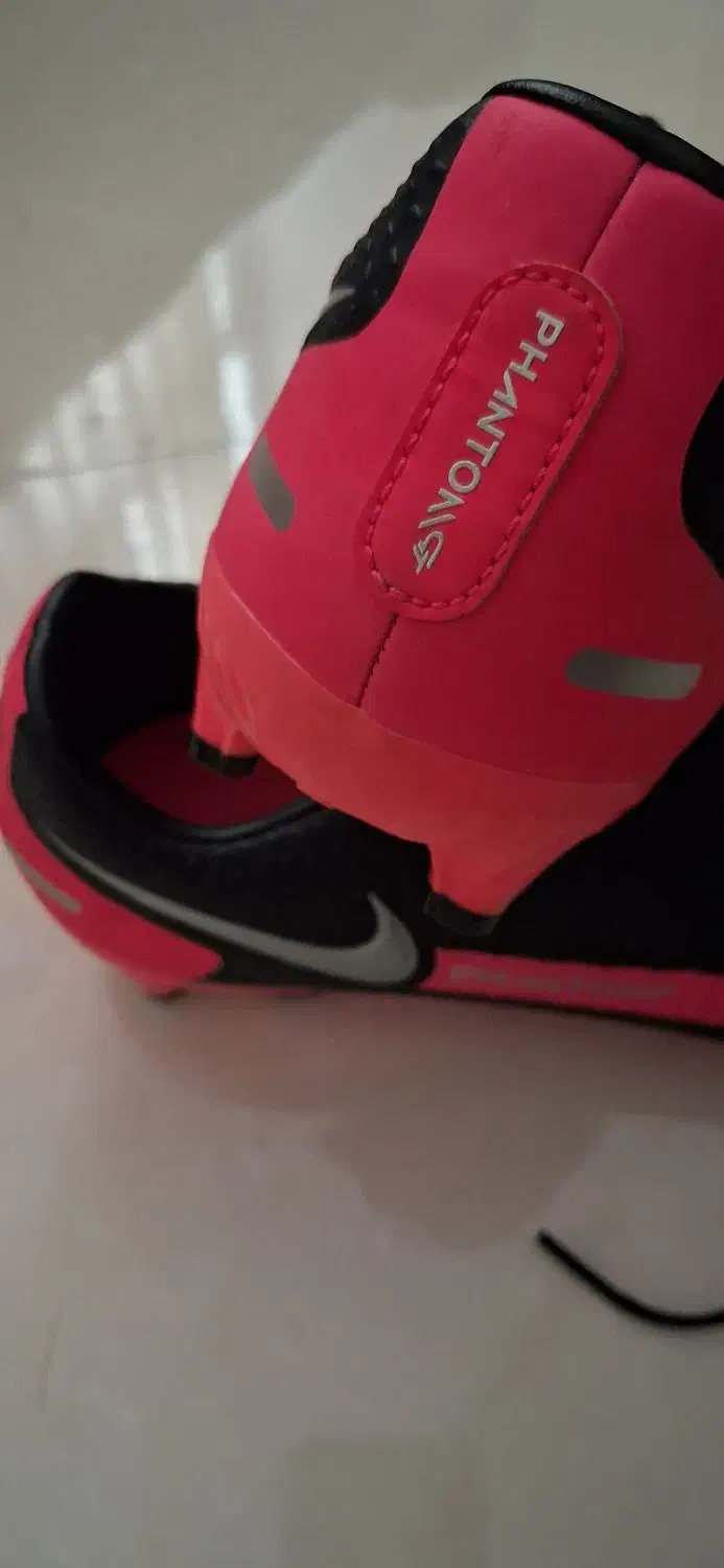 کفش استوک فوتبال اورجینال|کیف، کفش، کمربند|تهران, بنیهاشم|دیوار