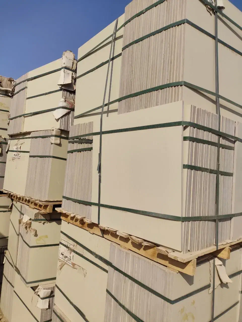 سرامیک فله و کارتنی|عمده‌فروشی|نی‌ریز, |دیوار