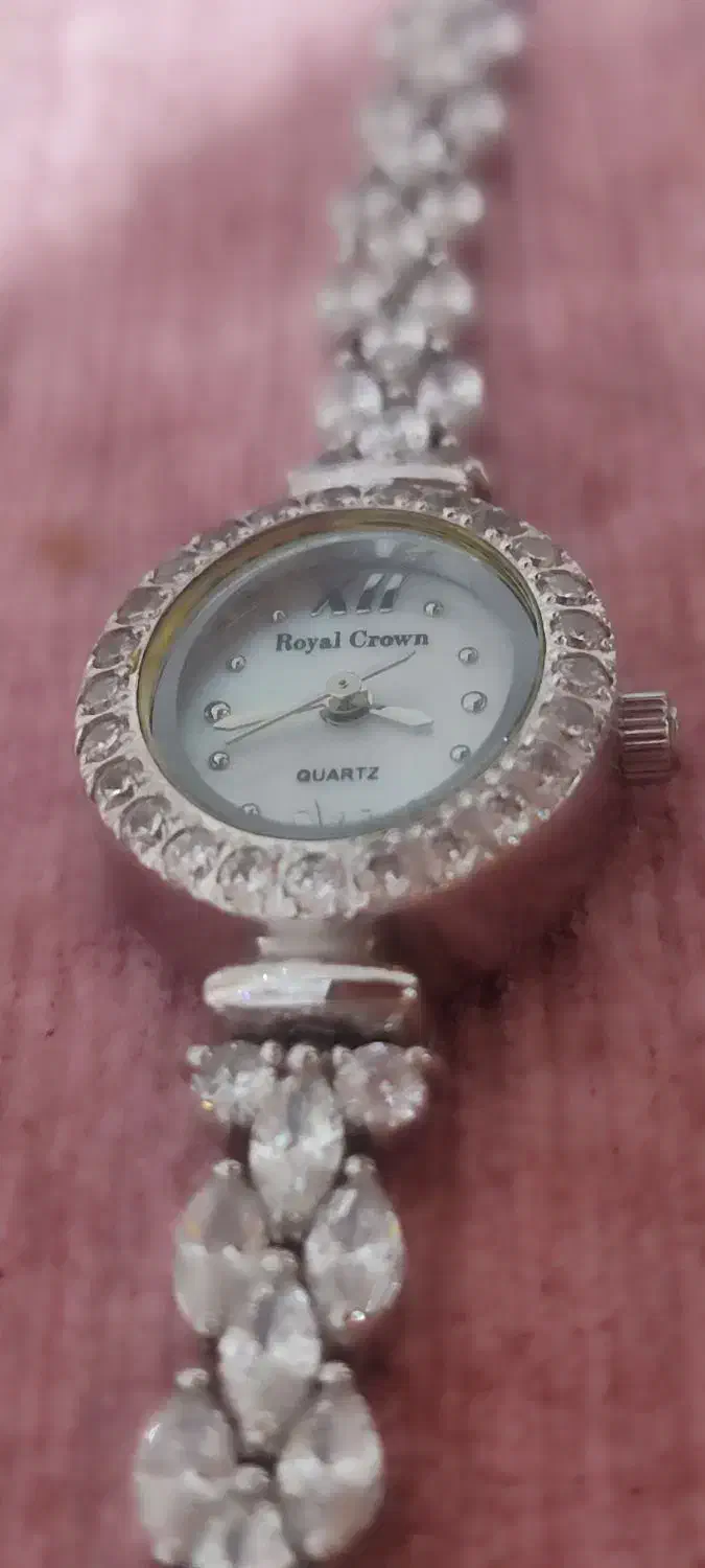 ساعت نقره|ساعت|مینودشت, |دیوار