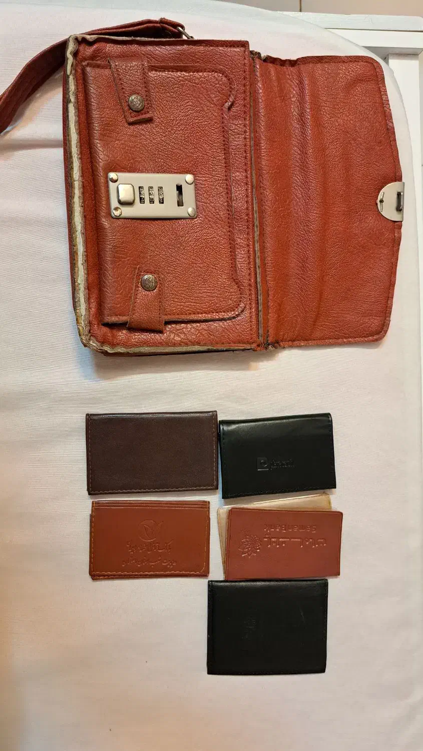 دو عدد کیف مدارک رمزی وجاکلیدی و جاکارتی و کیف پول|کیف، کفش، کمربند|فولادشهر, سایت صنعتی کاوه|دیوار