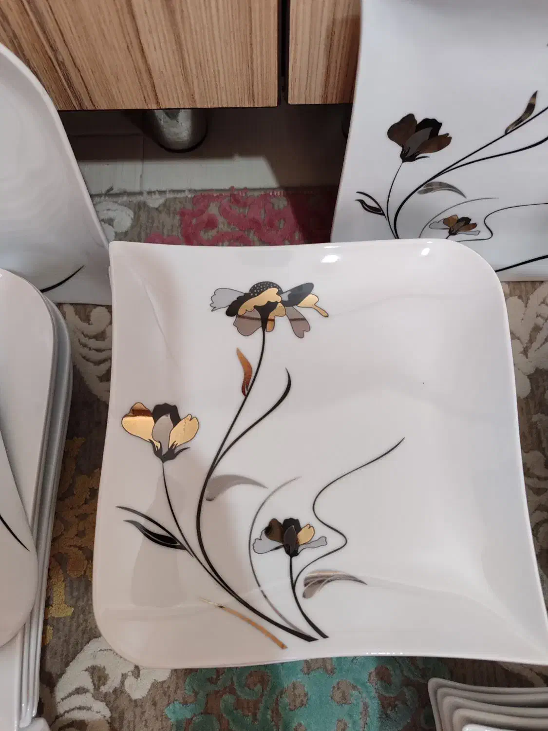 سرویس چینی پذیرایی ۱۲ نفره توس|ظروف سرو و پذیرایی|ری, شهادت|دیوار