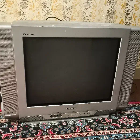 تلوزیون ۲۱ اینچ|تلویزیون و پروژکتور|خاش, |دیوار