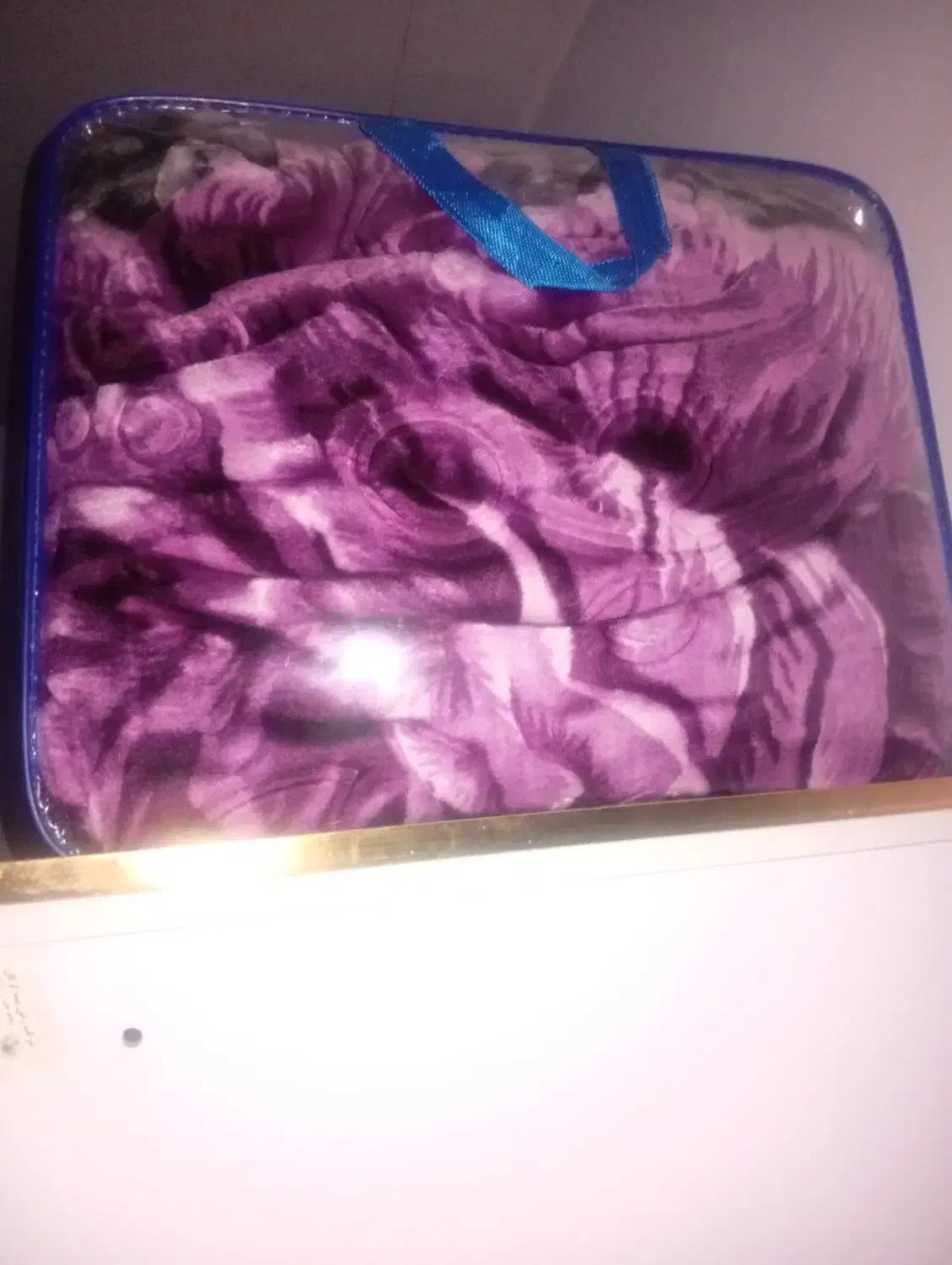 پتو|رختخواب، بالش، پتو|گنبد کاووس, |دیوار