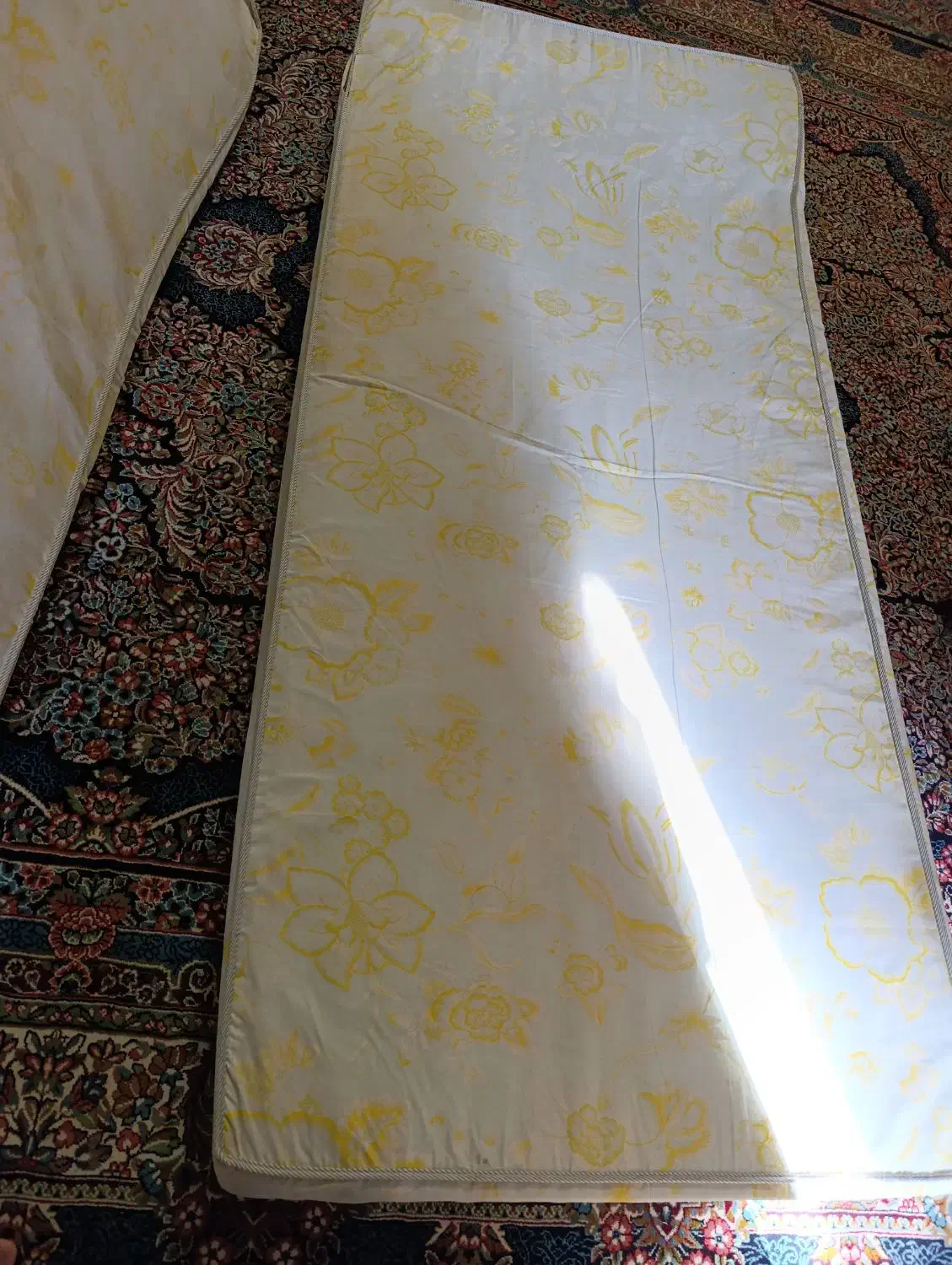 تشک تخت خوشخواب|تشک تختخواب|گلبهار, شهر جدید گلبهار|دیوار