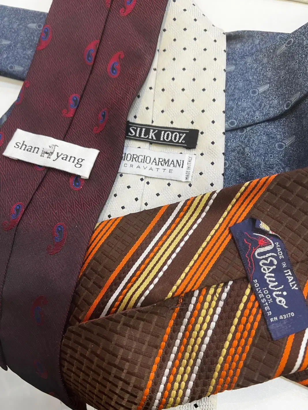 کروات قدیمی|کلکسیون اشیاء عتیقه|تهران, شهرک ولیعصر شمالی|دیوار