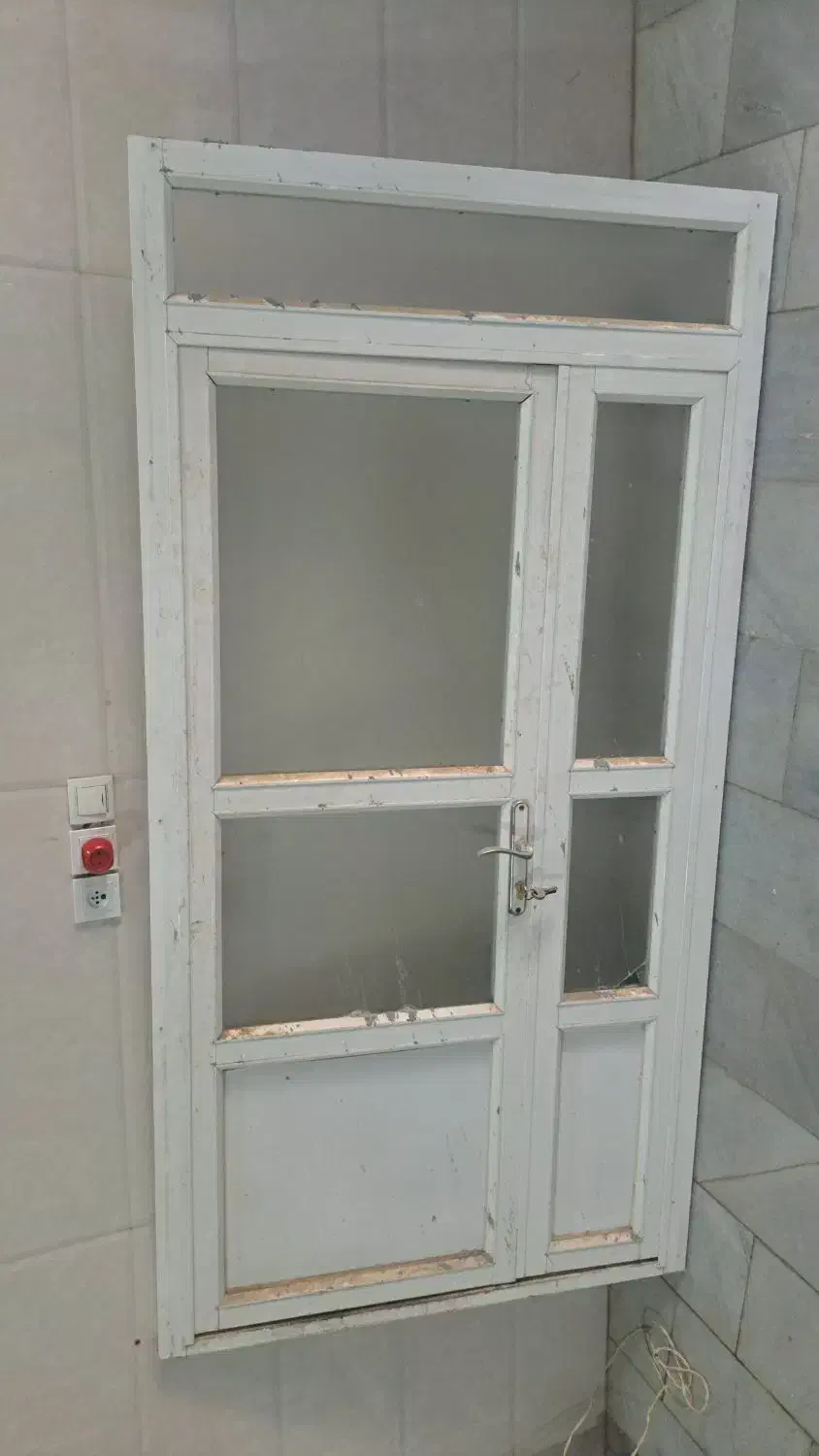 درب آلمینیوم|مصالح و تجهیزات ساختمان|اشکذر, |دیوار