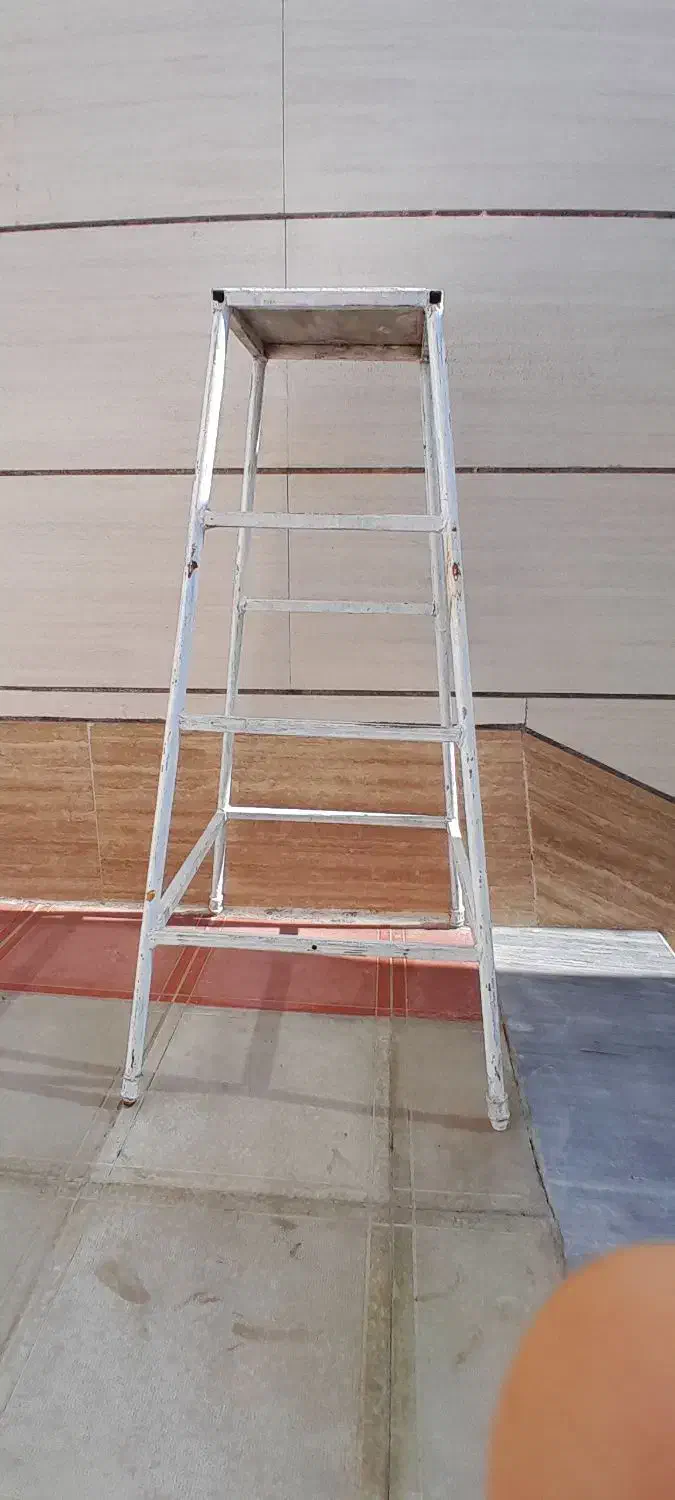 چهار پایه|ابزارآلات|سبزوار, میدان بار|دیوار