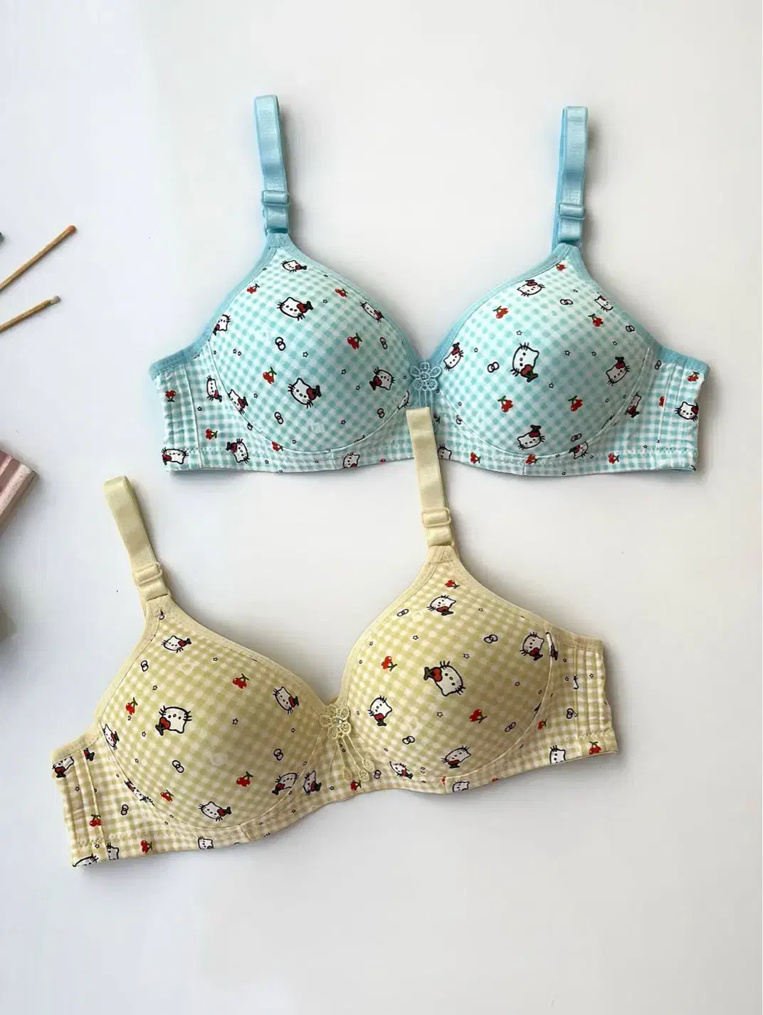 لباس زیر زنانه|لباس|قم, نیروگاه|دیوار