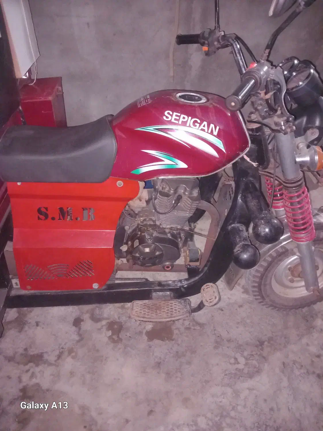 سه چرخ|موتورسیکلت|هرمز, |دیوار