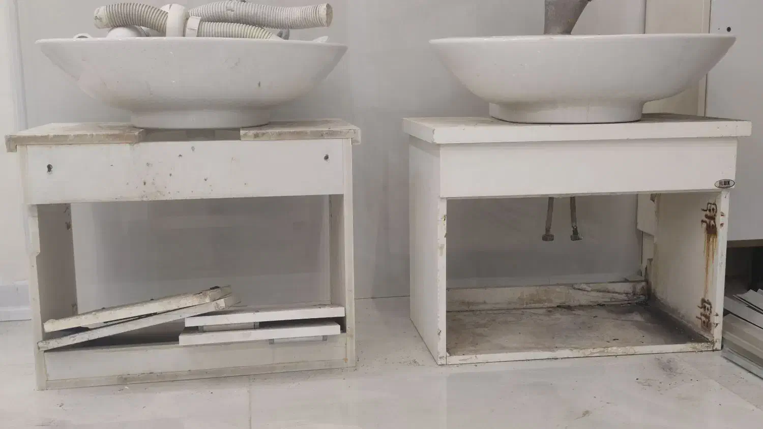 دو عدد روشویی کابینتی با سنگ و شیر و ۲ عدد آینه|لوازم سرویس بهداشتی|اصفهان, خواجه عمید|دیوار