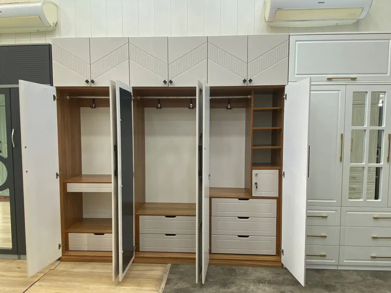 کمد دیواری عرض ۲۴۰ ممبران|جاکفشی، کمد، دراور|تهران, اوقاف|دیوار