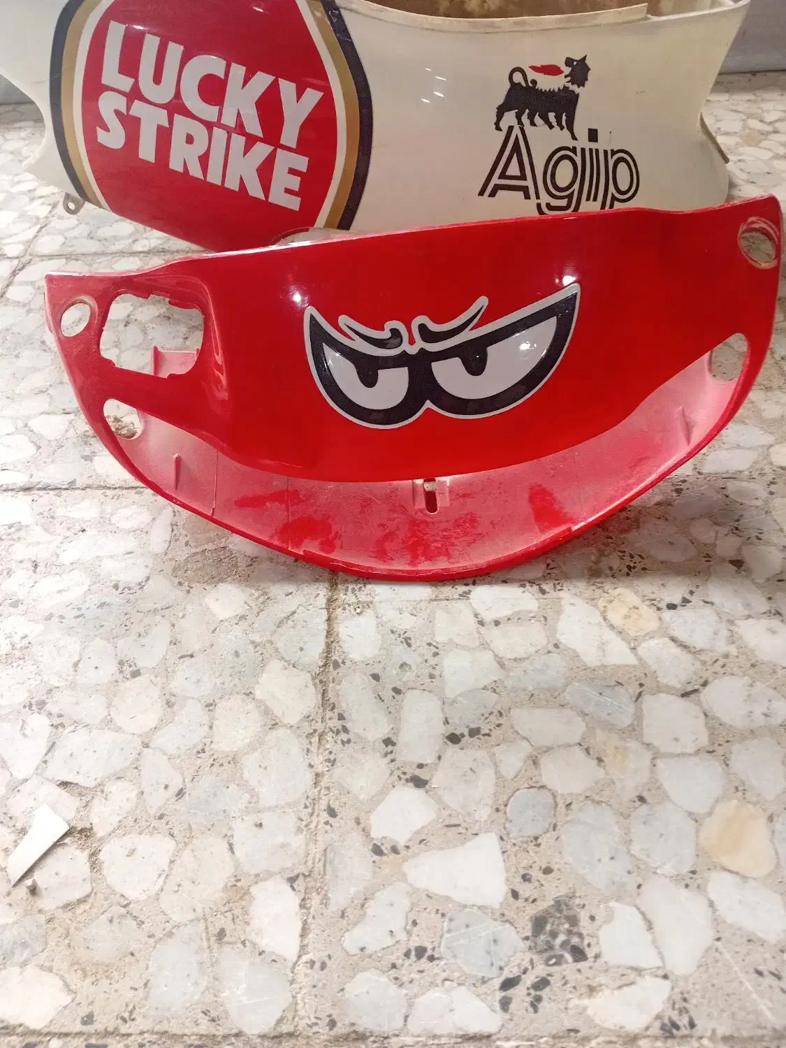 فلاپ پاکشتی|قطعات یدکی و لوازم جانبی|رشت, فرودگاه سردار جنگل رشت|دیوار