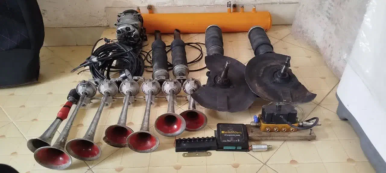 پنوماتیک پیکان با بوق بادی|قطعات یدکی و لوازم جانبی|کوهدشت, |دیوار