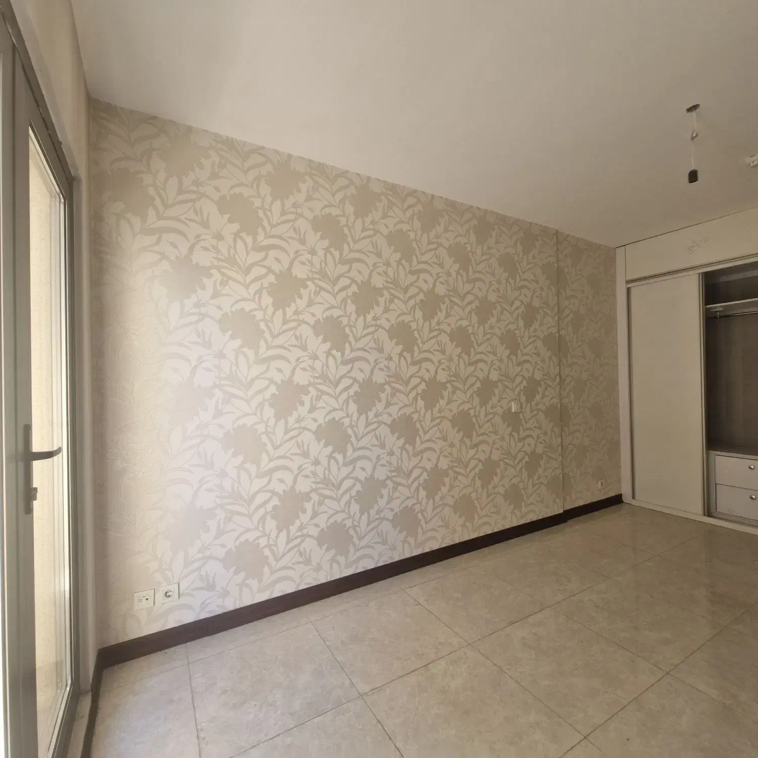 ۱۲۱متر ۲خواب نوساز ،مرواریدشهر،اردستانی،منطقه۲۲