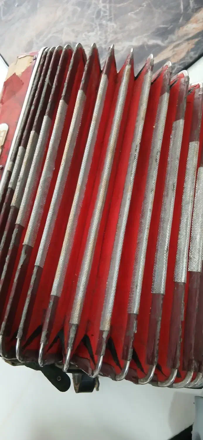 آکاردئون ۴۸ ایتالیا|پیانو، کیبورد، آکاردئون|تهران, هلال احمر|دیوار