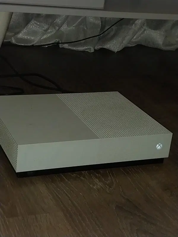 xbox one s|کنسول، بازی ویدئویی و آنلاین|پرند, فاز ۵|دیوار