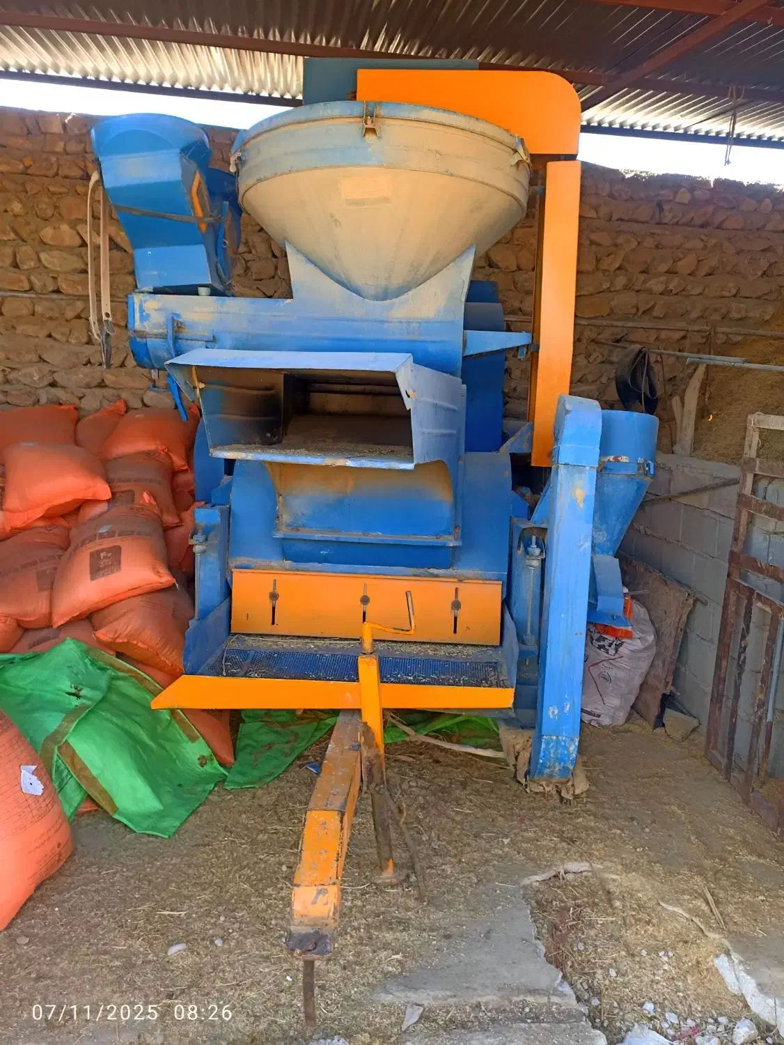 دستگاه خرمن کوب صادقی کیسه زن در حد|ماشین‌آلات صنعتی|آشخانه, |دیوار