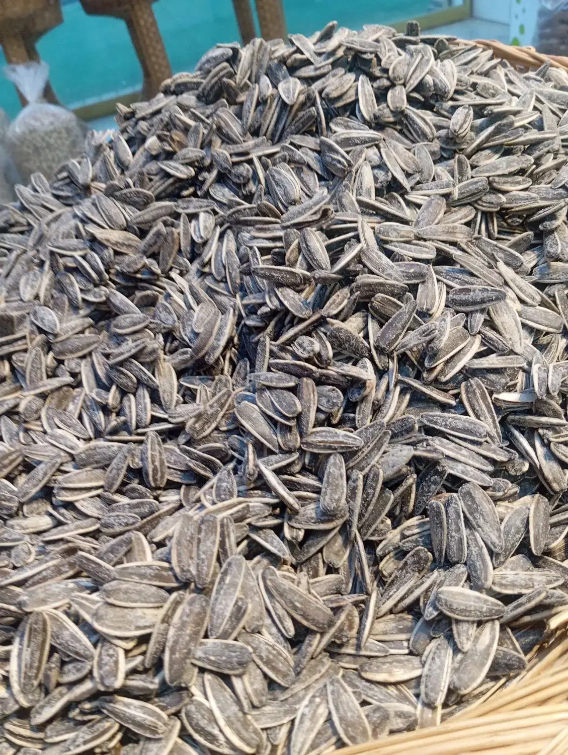 تخمه دورسفید|خوردنی و آشامیدنی|قیدار, |دیوار