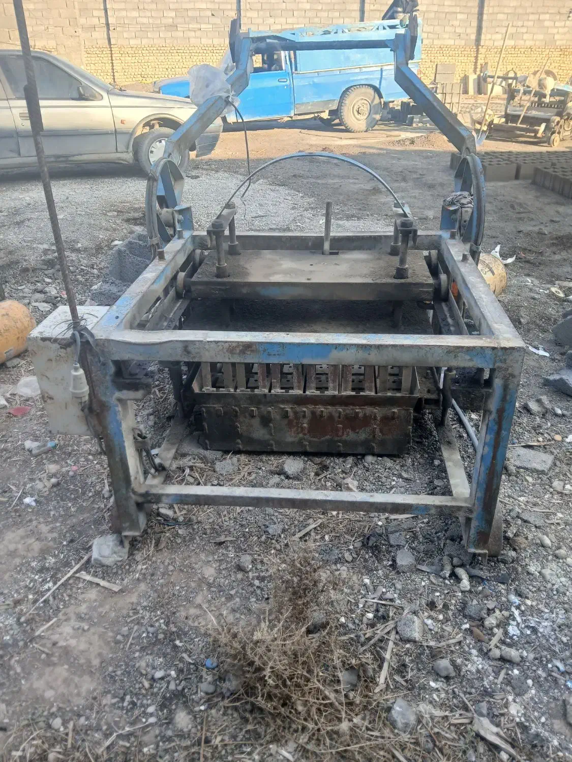 دستگاه بلوکه زنی ومیکسر|ماشین‌آلات صنعتی|مشهد, شهید احمدی روشن|دیوار