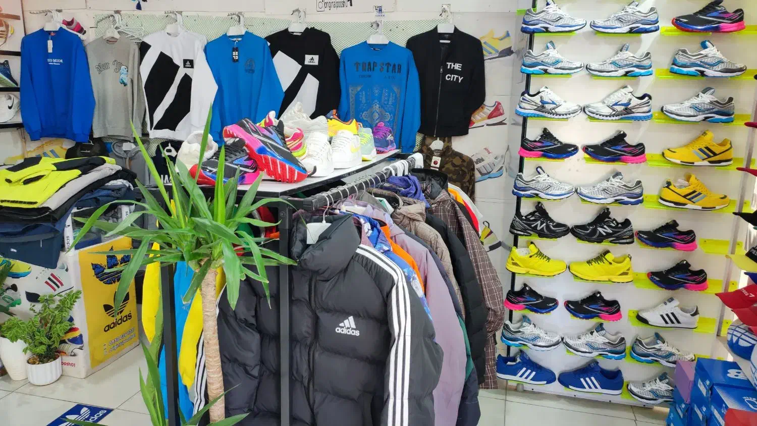 بارجدیدرسید،کتونی اورجینال کاپشن وهودی دورس|کیف، کفش، کمربند|سبزوار, طبرسی (جعفرآباد)|دیوار