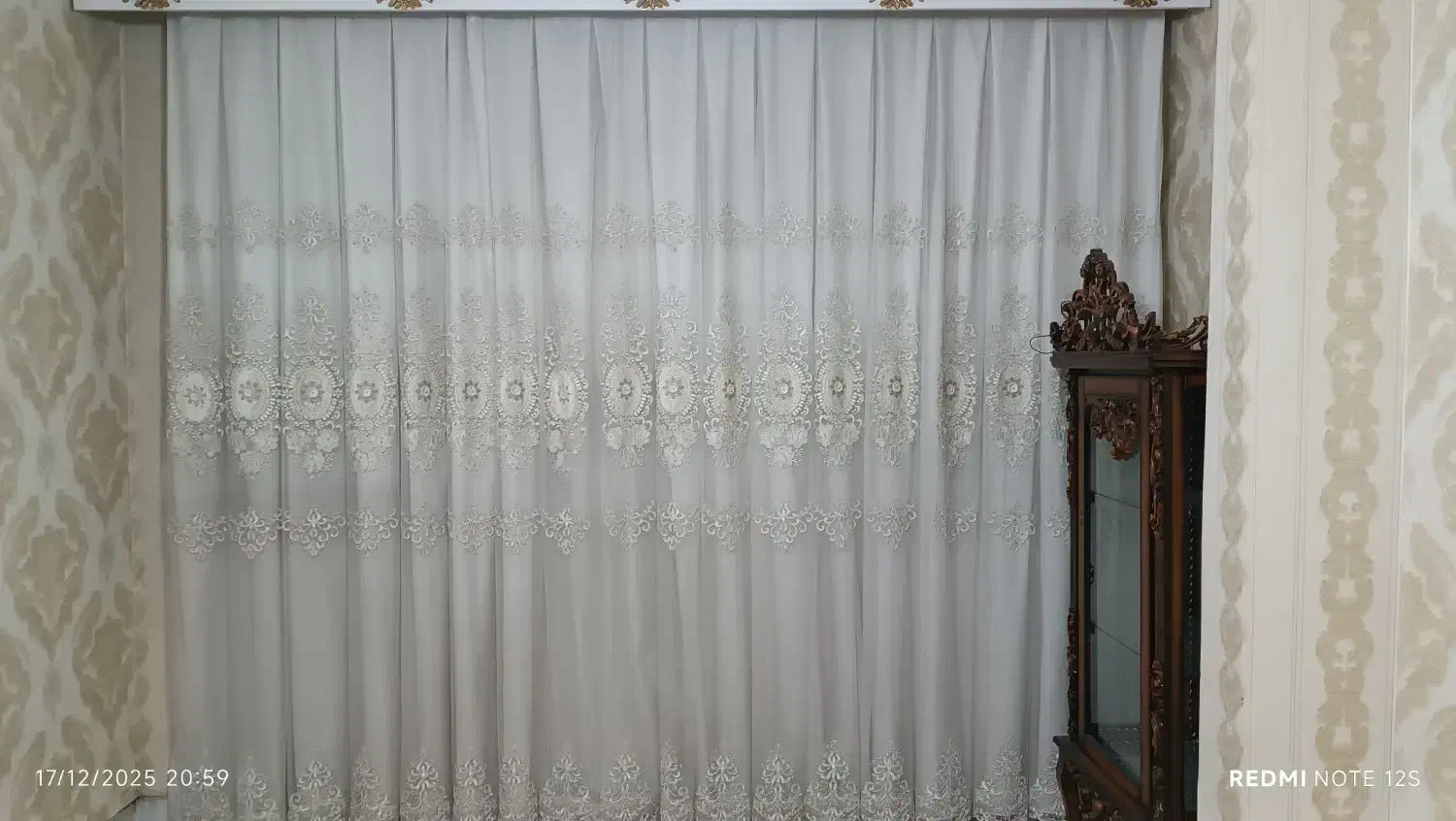 پرده|پرده، رانر، رومیزی|رباط‌کریم, رباط‌کریم|دیوار