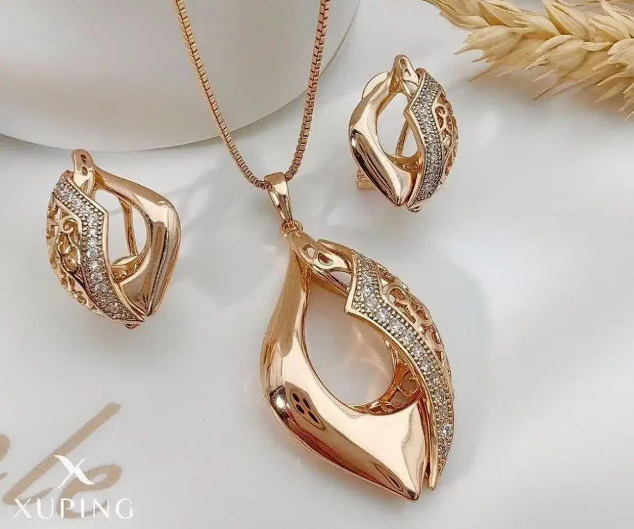 تخفیف زیورآلات به قیمت دلار ۶۰ تومن برای روز مادر|بدلیجات|قم, شهرک قدس|دیوار