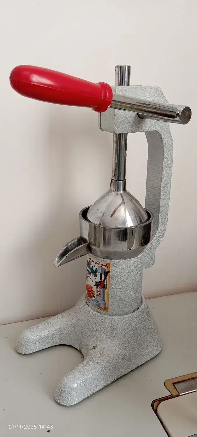 آبمیوه گیری دستی|آبمیوه‌گیر و آب‌مرکبات‌گیر|سبزوار, چهارراه فرودگاه|دیوار