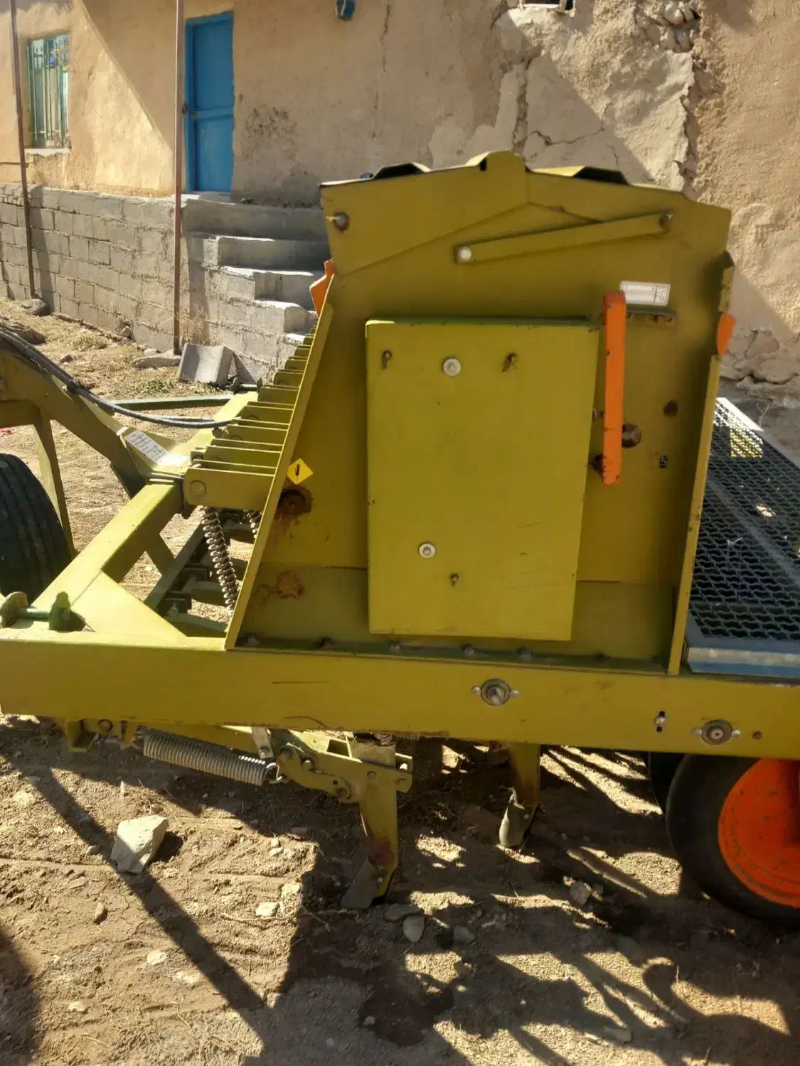 ردیفکار کشت گستر|ماشین‌آلات صنعتی|چاراویماق, |دیوار