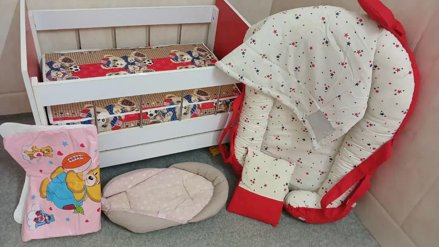 تشک.تخت اغوشی تشک همراه.تشک تعویض|تخت و صندلی بچه|قم, شاه ابراهیم|دیوار