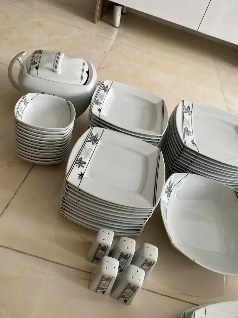 سرویس چینی|ظروف سرو و پذیرایی|رباطکریم, نصیرشهر|دیوار