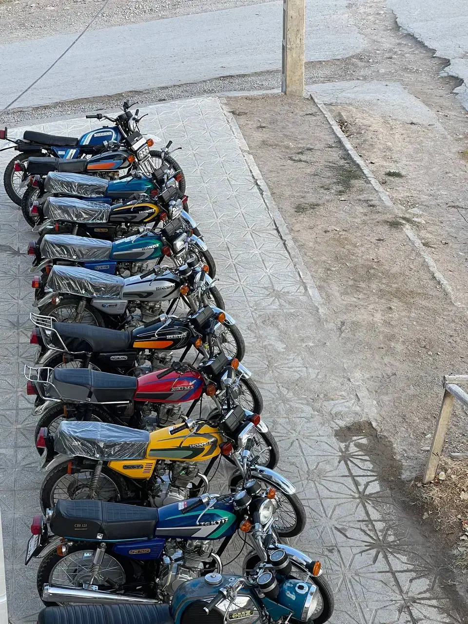 هندا۱۲۵|موتورسیکلت|بجنورد, |دیوار