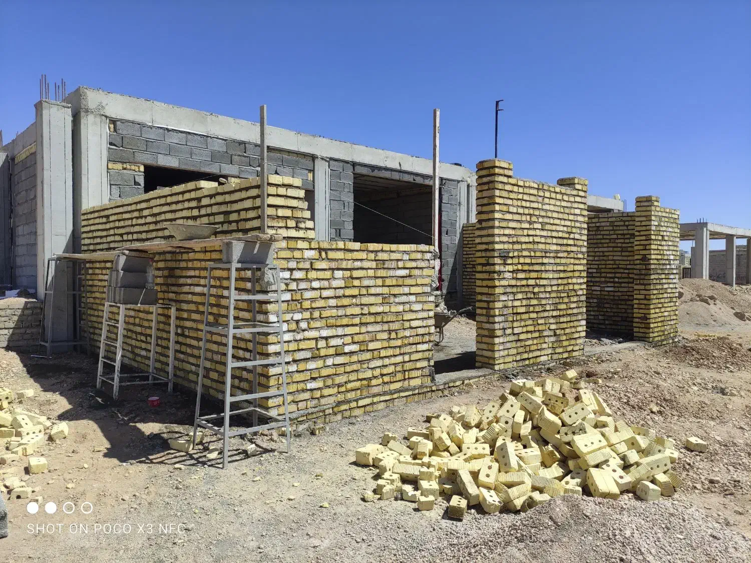 کارگر ساختمانی هستم|خدمات پیشه و مهارت|گنبد کاووس, |دیوار