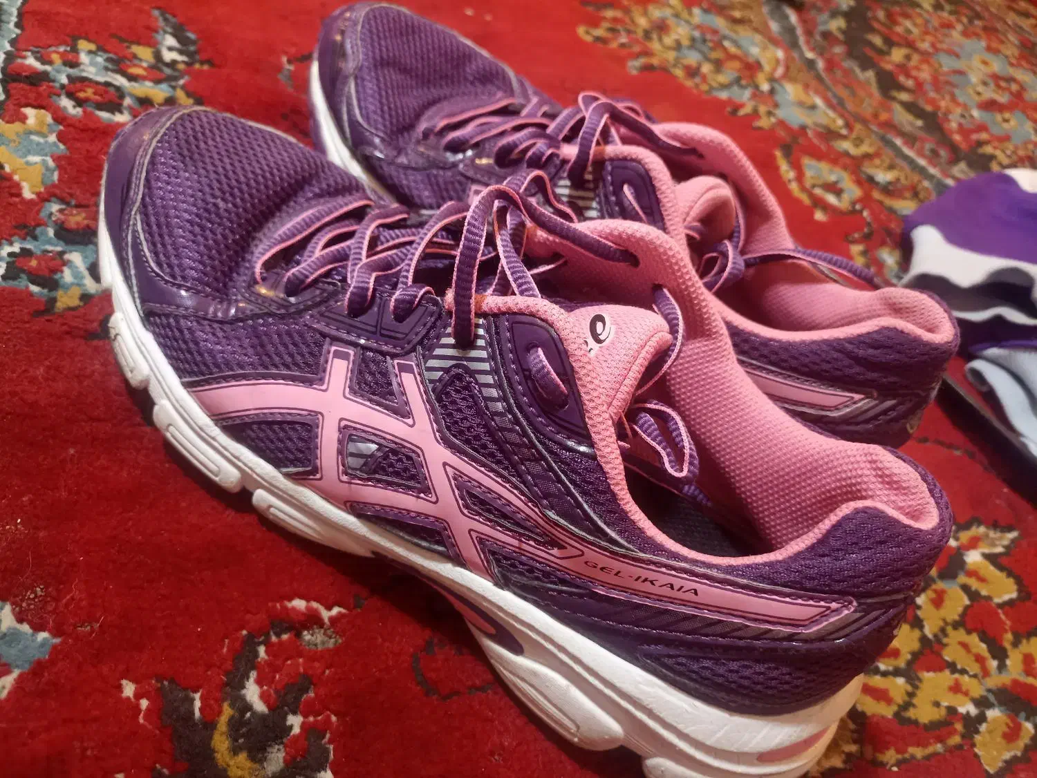 کتونی اصل نو|کیف، کفش، کمربند|فشم, |دیوار