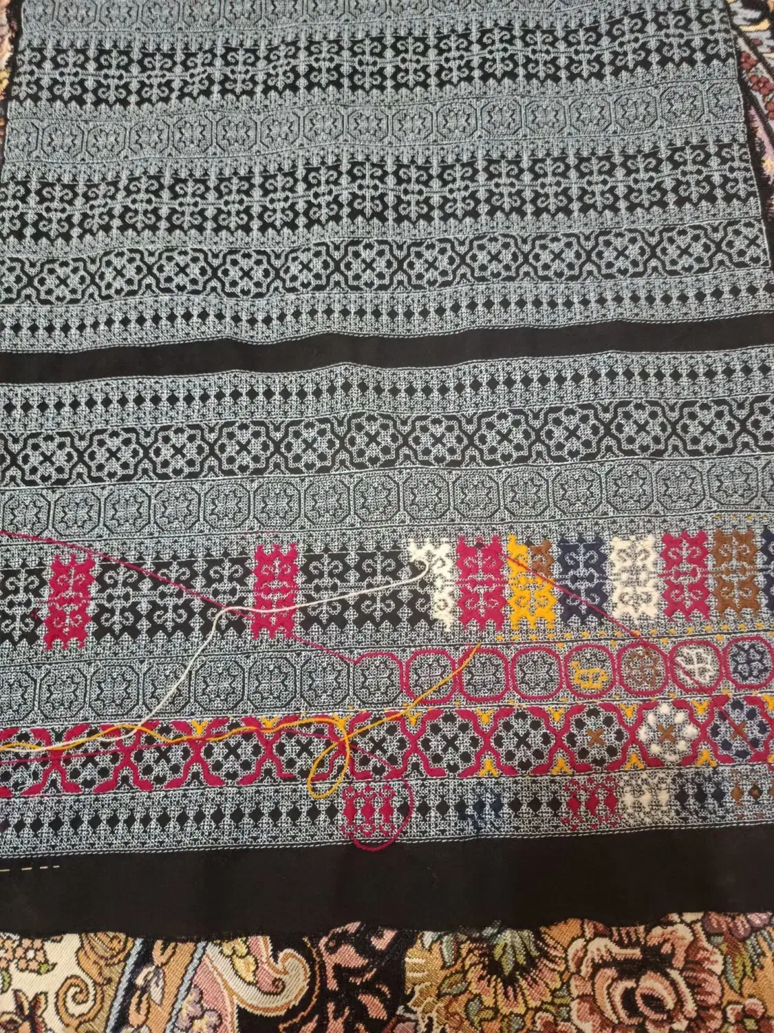 زی آستین|لباس|زهک, |دیوار